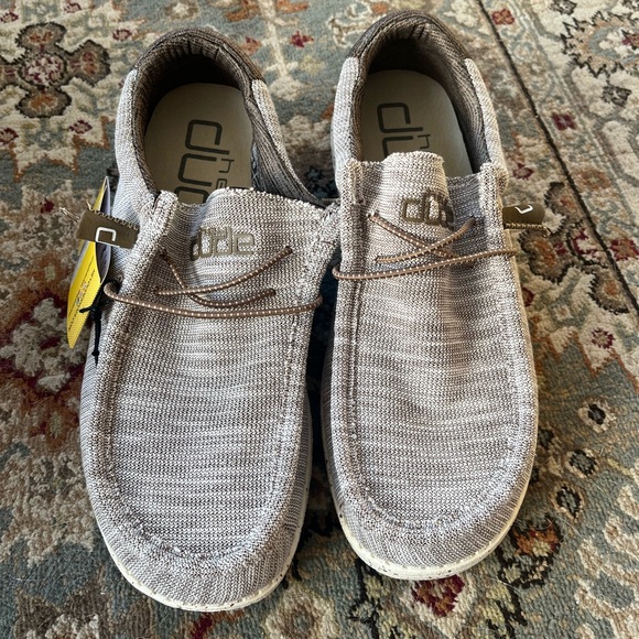 Hey Dude shoes - Picture 2 of 7